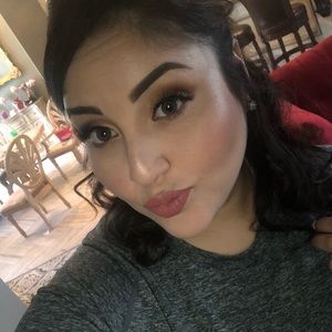 Meet your Posher, April